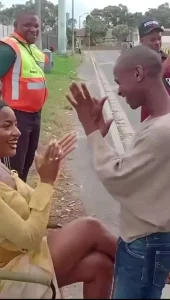 Read more about the article Funny Moment A Fan In South Africa Met Ayra Starr On Set (Photos)