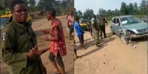 Read more about the article Nigeria Police Pay N1M Compensation On The Spot After Crashing Civilian’s Car