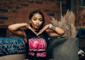 Read more about the article Zee Nxumalo’s Ngisakuthanda Reigns Supreme: Amapiano Chart-Topper