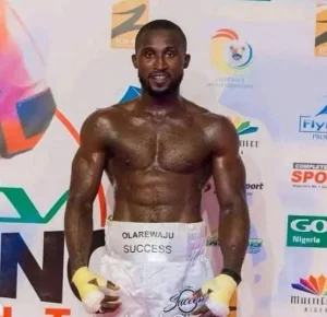 Read more about the article Nigerian Boxer, Segun Olanrewaju Collapses And Dies In The Ring During Fight In Ghana (Video)