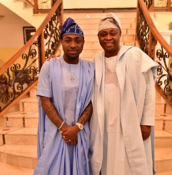 You are currently viewing My Dad Once Sent Me $300K – Davido