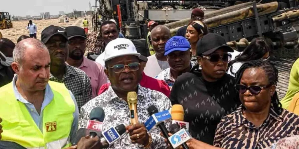 You are currently viewing FG To Demolish 700 Houses For Lagos-Calabar Highway