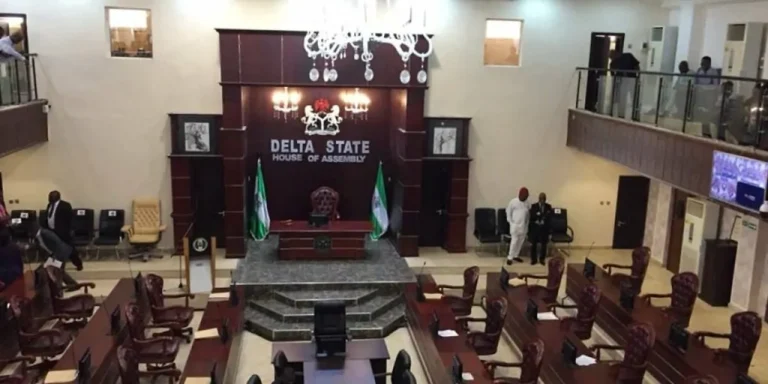 Read more about the article Delta Assembly Becomes All-APC As 22 Lawmakers Dump PDP