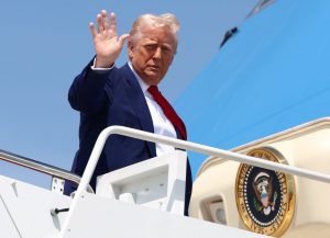 Read more about the article Qatar Royal Family To Gift Trump $400m Luxury Jet, The Most Expensive Gift Ever Donated To USA