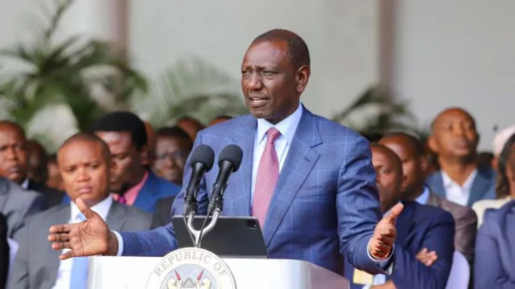 You are currently viewing Shoe Thrown At Kenya’s President Ruto During Rally