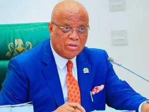 Read more about the article Finally, Akwa Ibom Governor Umo Eno defects to APC