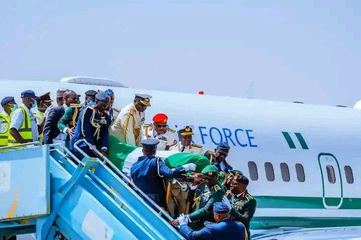 Read more about the article Why Buhari’s Remains Were Placed In Cabin, Not Cargo Hold