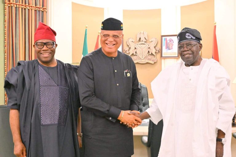 Read more about the article Tinubu Meets Akpabio, Akwa Ibom Governor Behind Closed Doors