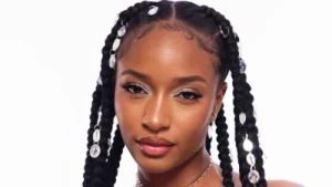 Read more about the article Ayra Starr Relives The Moment Rihanna Followed Her And Found Her Childhood Messages