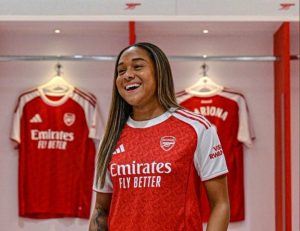 Read more about the article Olivia Smith Joins Arsenal In Record-Breaking £1 Million Deal