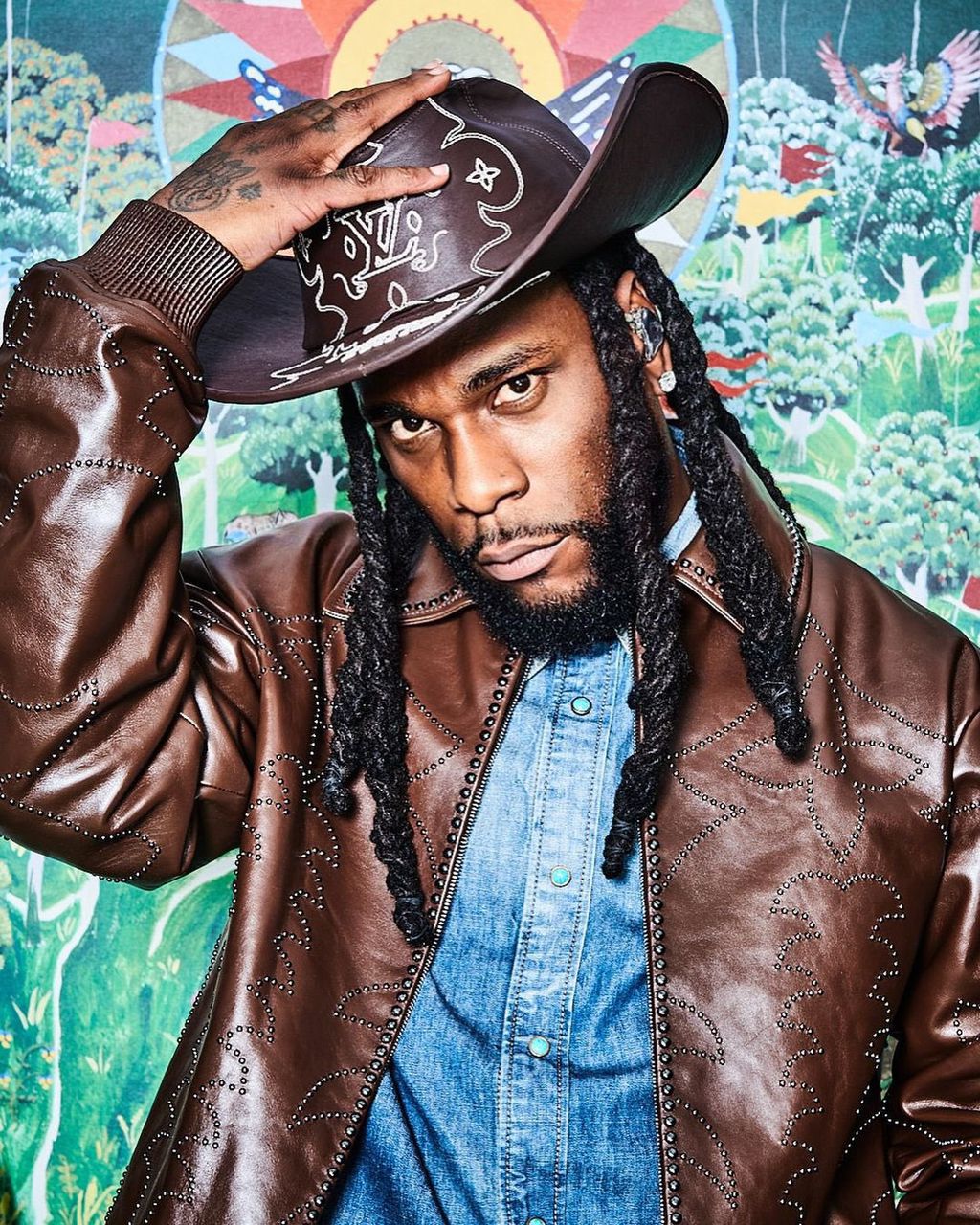 You are currently viewing Odogwu Among The Greats? Burna Boy Compares Himself To Beethoven, Mozart, And Handel