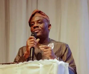 Read more about the article FG Officially Pegs University Admission Age At 16 After U-turn On Directive Not To Admit Candidates Below 18 Years
