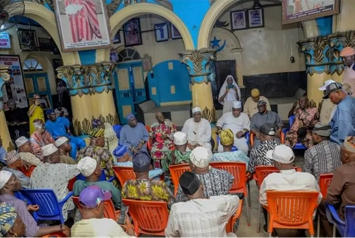You are currently viewing Lagos Monarch Dethrones Six Chiefs For Attending Labour Party Campaign