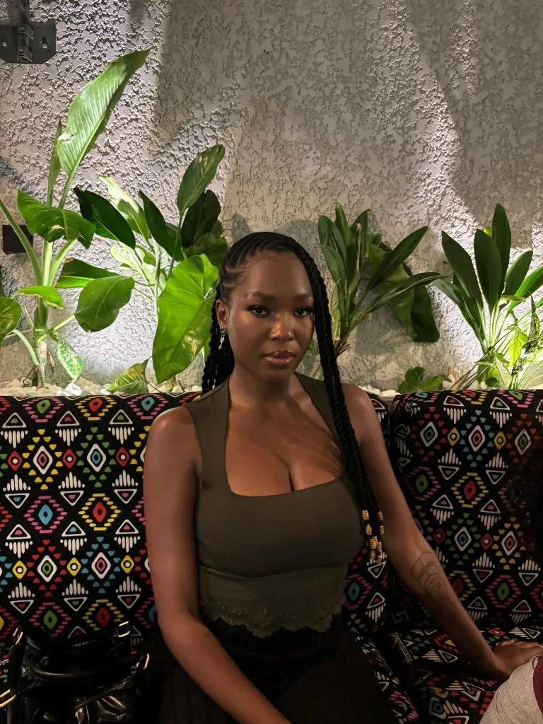 You are currently viewing BBNaija’s Vee Advises Lagos Girls To Stop Injecting Their Faces With Fillers