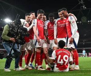 Read more about the article Premier League Returns: Shearer Gives Opening Weekend Predictions, Merson Backs Arsenal For Title