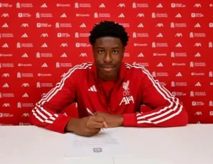 Read more about the article Emmanuel Airoboma Signs First Professional Contract With Liverpool