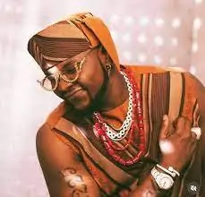 You are currently viewing Kizz Daniel Denies Reports That Court Froze His Bank Accounts Over Contract Dispute