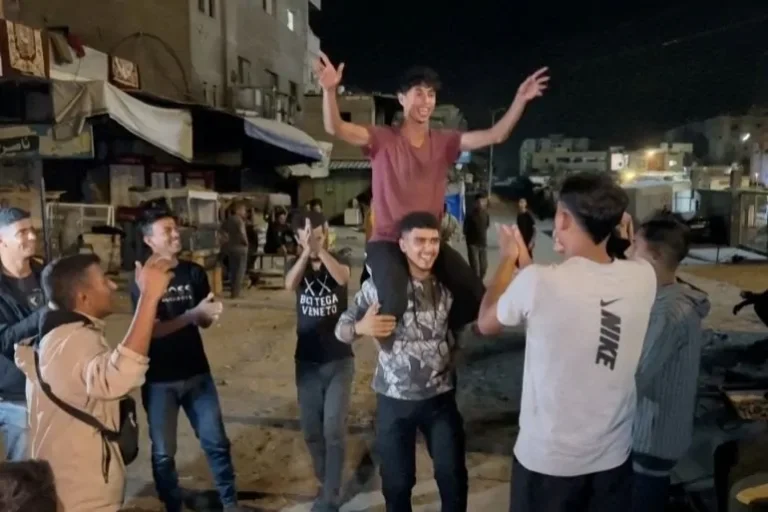 Read more about the article Palestinians Take To Street To Celebrate Ceasefire Deal Announced By Trump