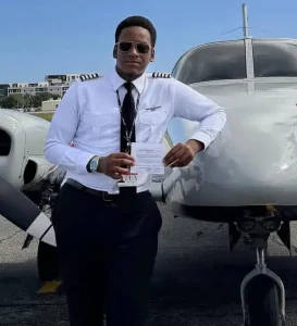 Read more about the article 18-year-old Becomes Nigeria’s Youngest Commercial Pilot
