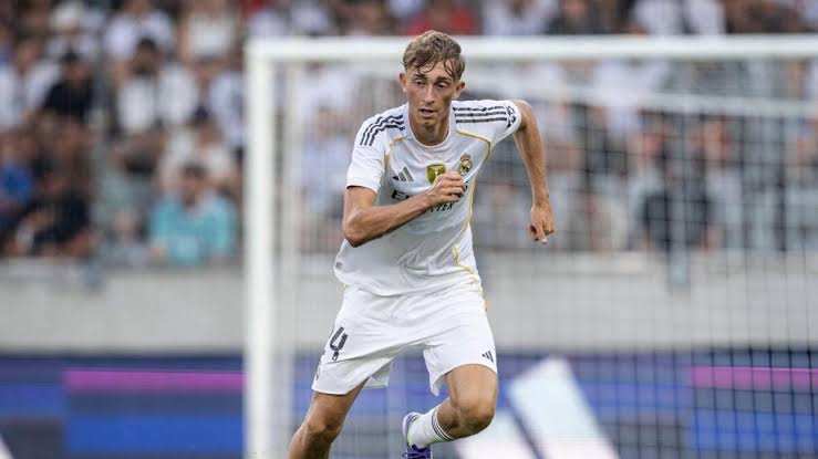 Read more about the article Real Madrid Sweating On Dean Huijsen’s Fitness Ahead Of El Clásico