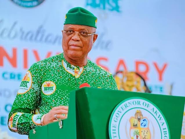 Read more about the article You Cannot Serve Two Masters – Gov Eno Threatens Action Against PDP-Loyal Appointees