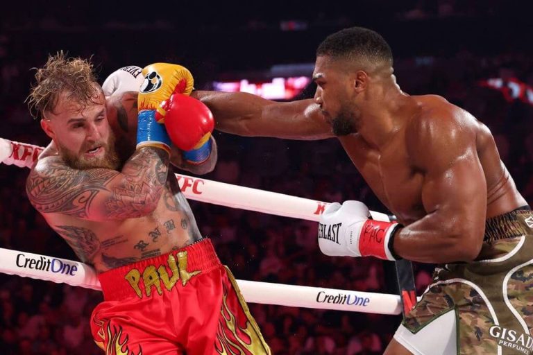 Read more about the article Anthony Joshua Stops Jake Paul In Sixth‑Round KO In Miami