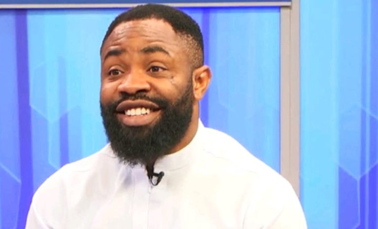 Read more about the article Woli Arole Gives Reason For Keeping His Family Private