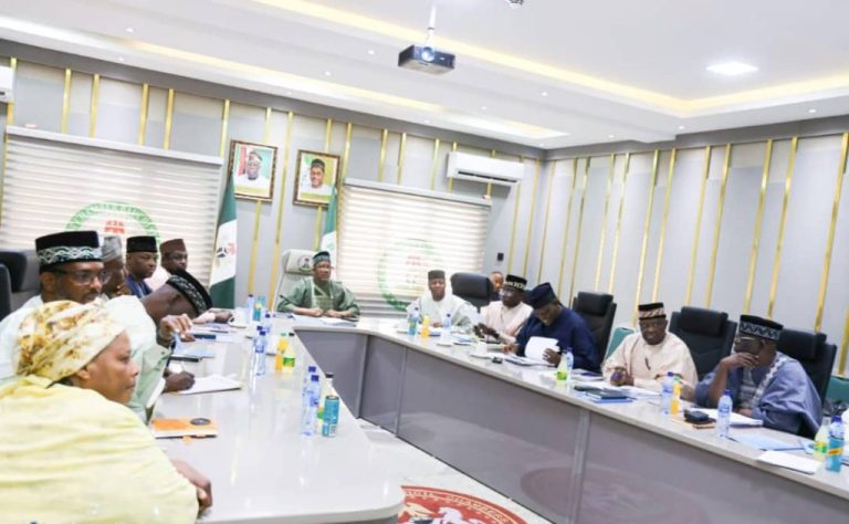 Read more about the article Bauchi Approves Monthly Stipends For Imams And Pastors