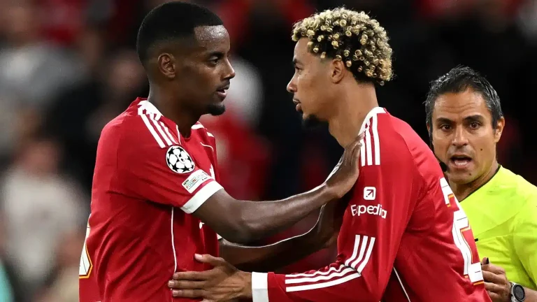 Read more about the article Rooney Warns Liverpool Over Isak Return After Hugo Ekitike’s Fine Form